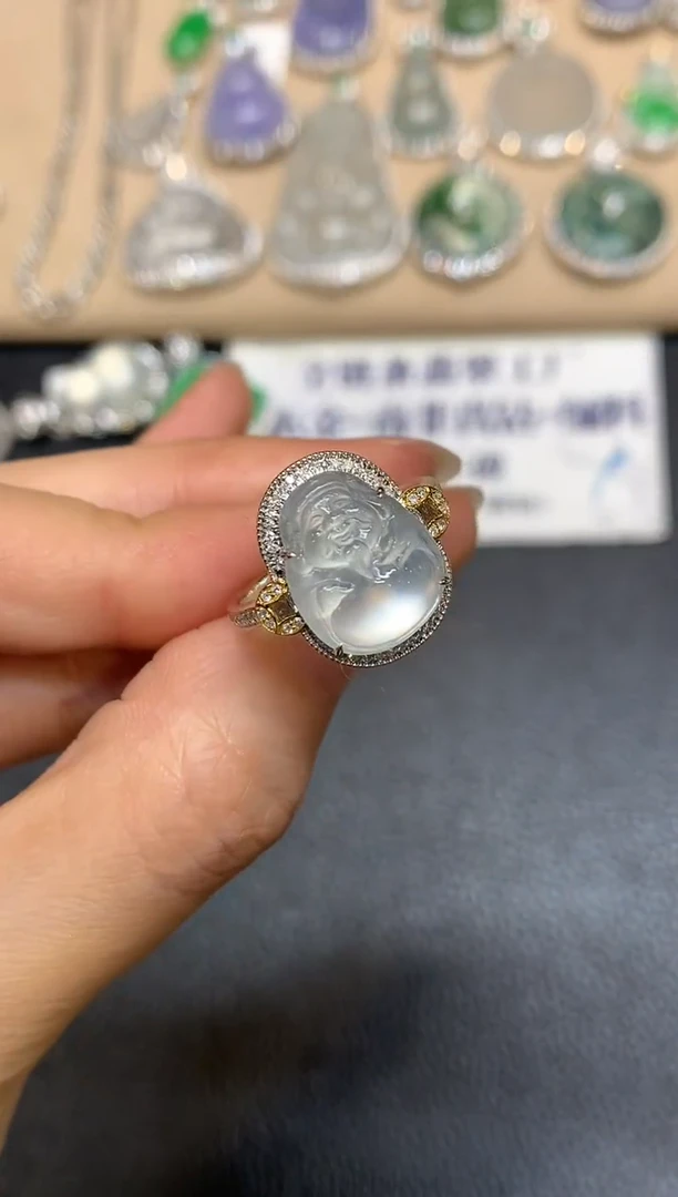 18K金镶嵌戒指翡翠财神【无服务费