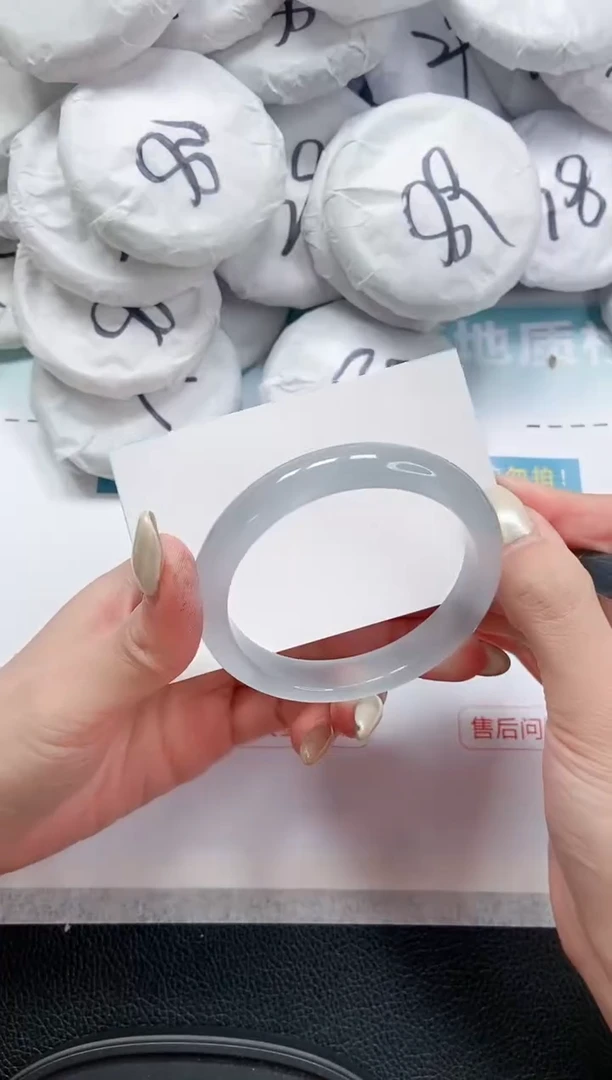 【闪购商品】石英质玉手镯未镶嵌 12L159-55