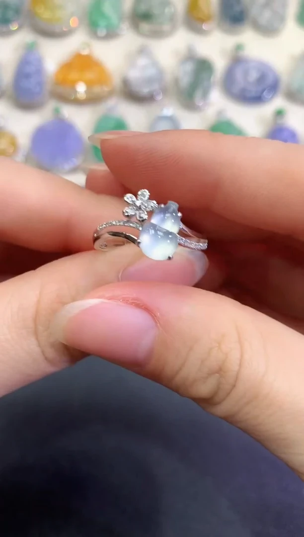 【闪购商品】翡翠戒指18K金镶嵌B49