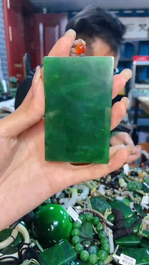 未镶嵌和田玉挂件1