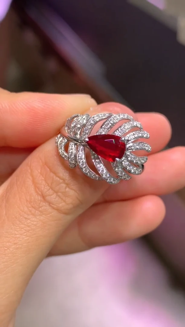 18K金镶嵌戒指红宝石1.03CT