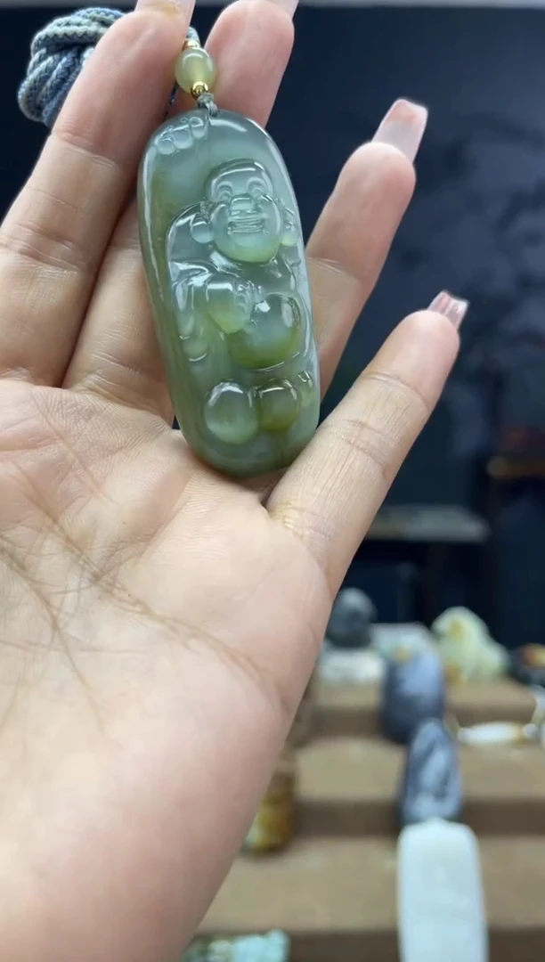 颈饰未镶嵌和田玉1