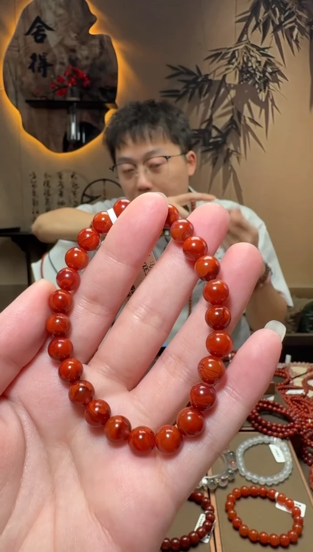 未镶嵌原矿手串南红玛瑙一条约7mm 多样性发货