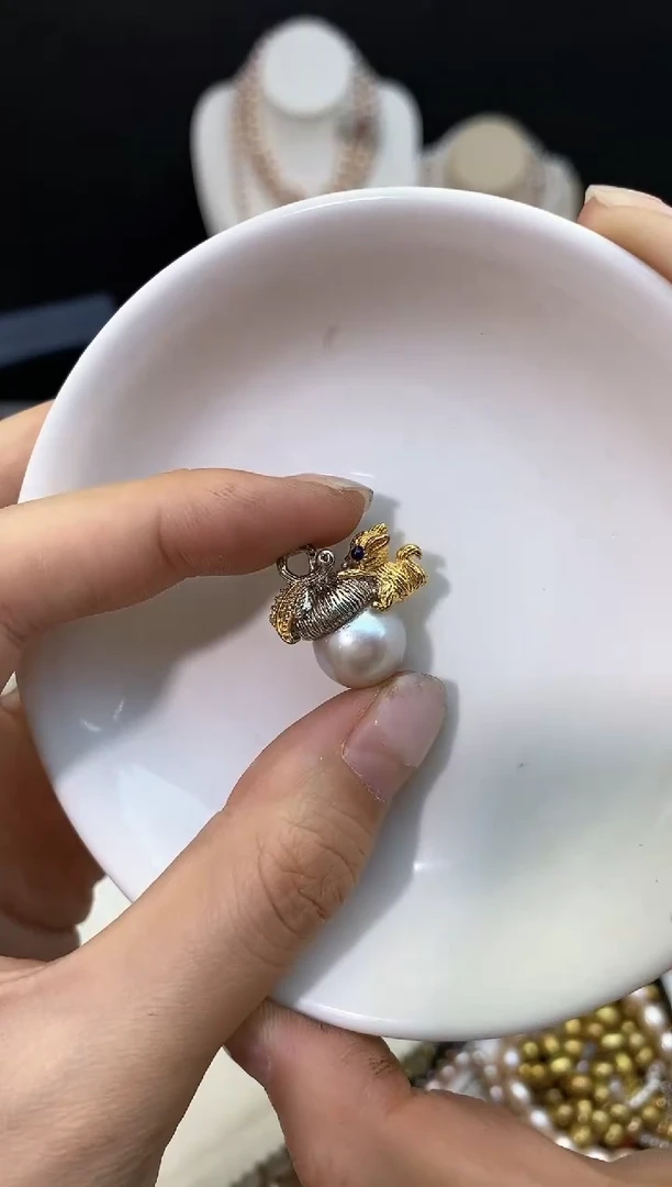 【闪购商品】淡水珍珠59未镶嵌强光*珍珠吊坠