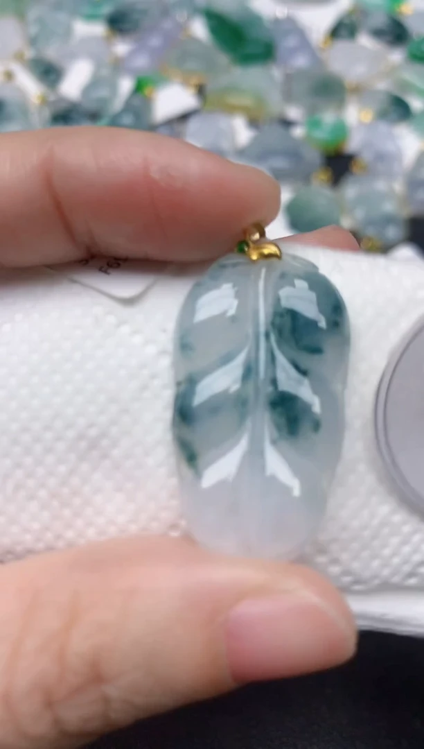 颈饰18K金镶嵌翡翠天然缅甸A货翡翠