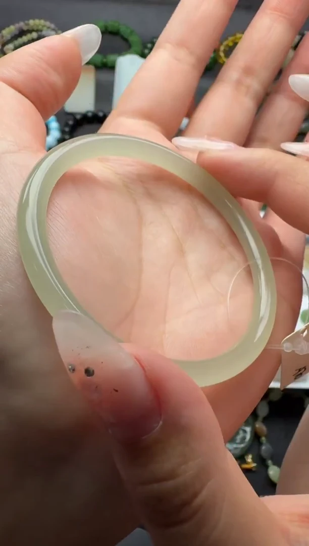 未镶嵌手镯和田玉54-55圈口