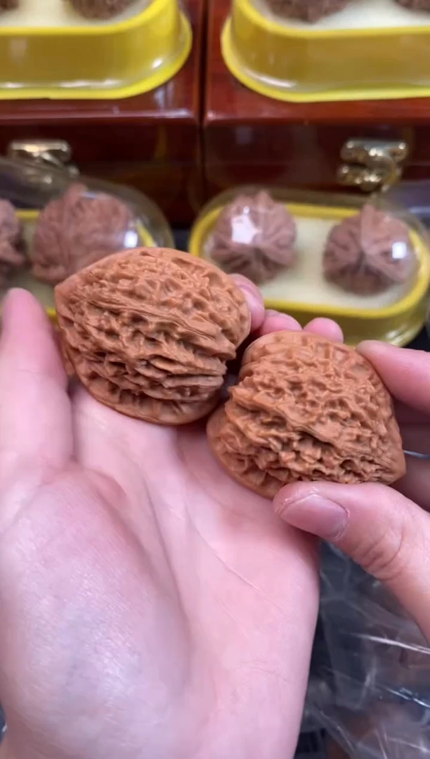 把件文玩核桃金牛39尺x290