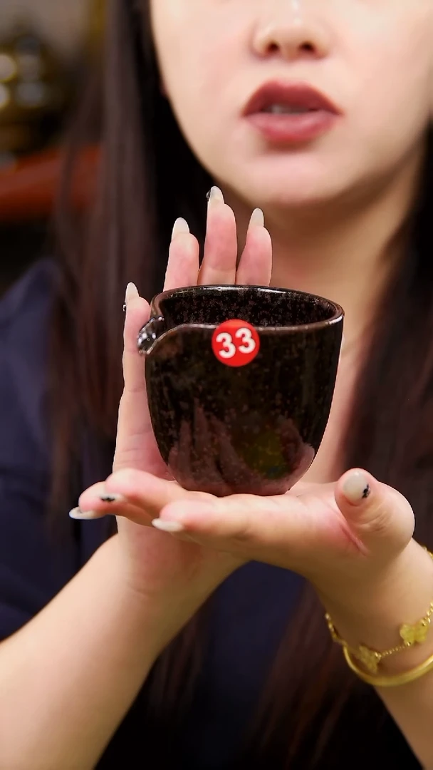 粗泥紫金窑变色的公道杯200cc