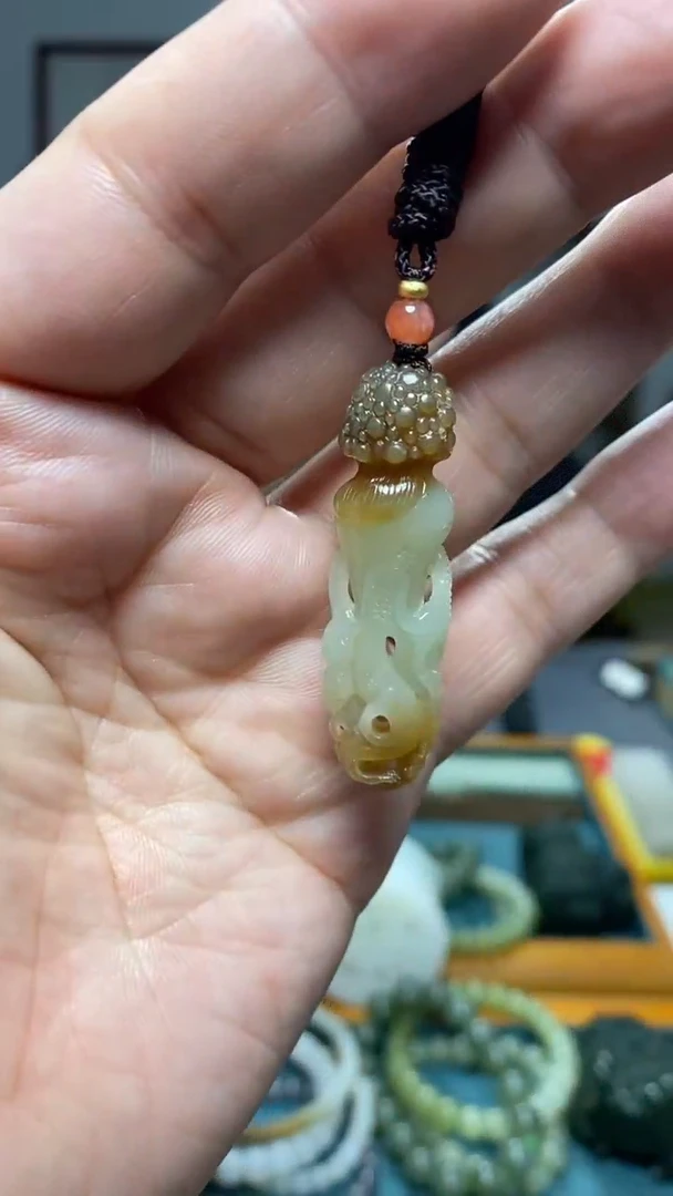颈饰未镶嵌和田玉2