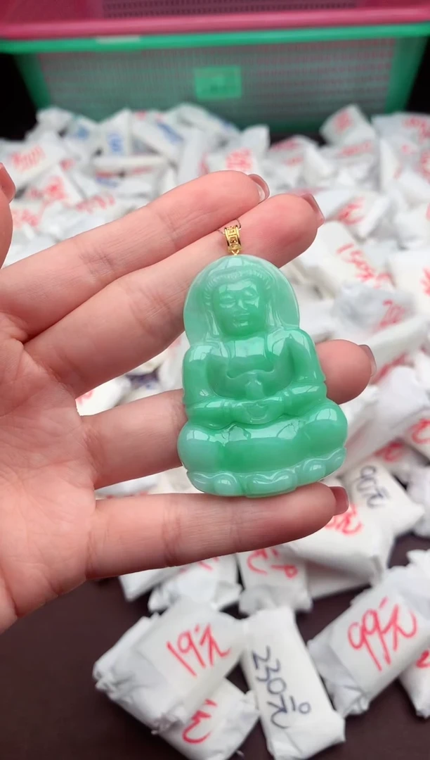 【闪购商品】翡翠颈饰18K金镶嵌一