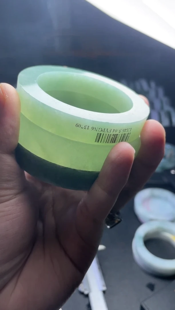 未镶嵌手镯定制翡翠定制手镯发一件