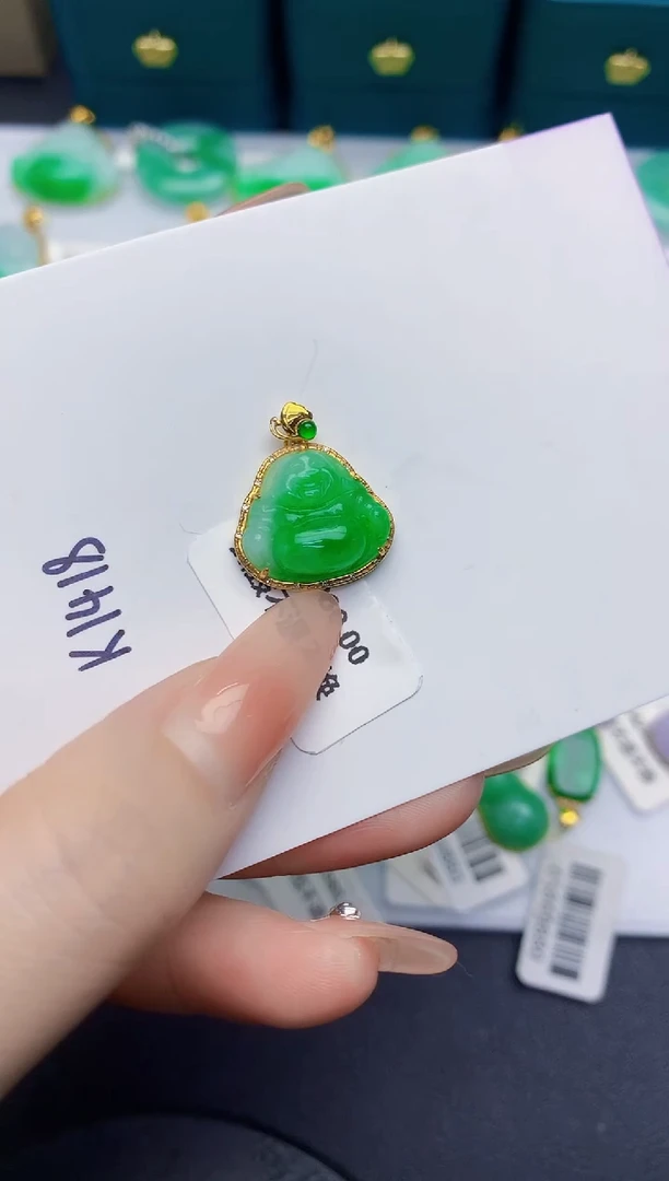 颈饰18K金镶嵌翡翠缅甸天然翡翠A货