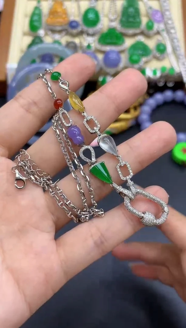 颈饰18K金镶嵌翡翠881-中国好珍宝