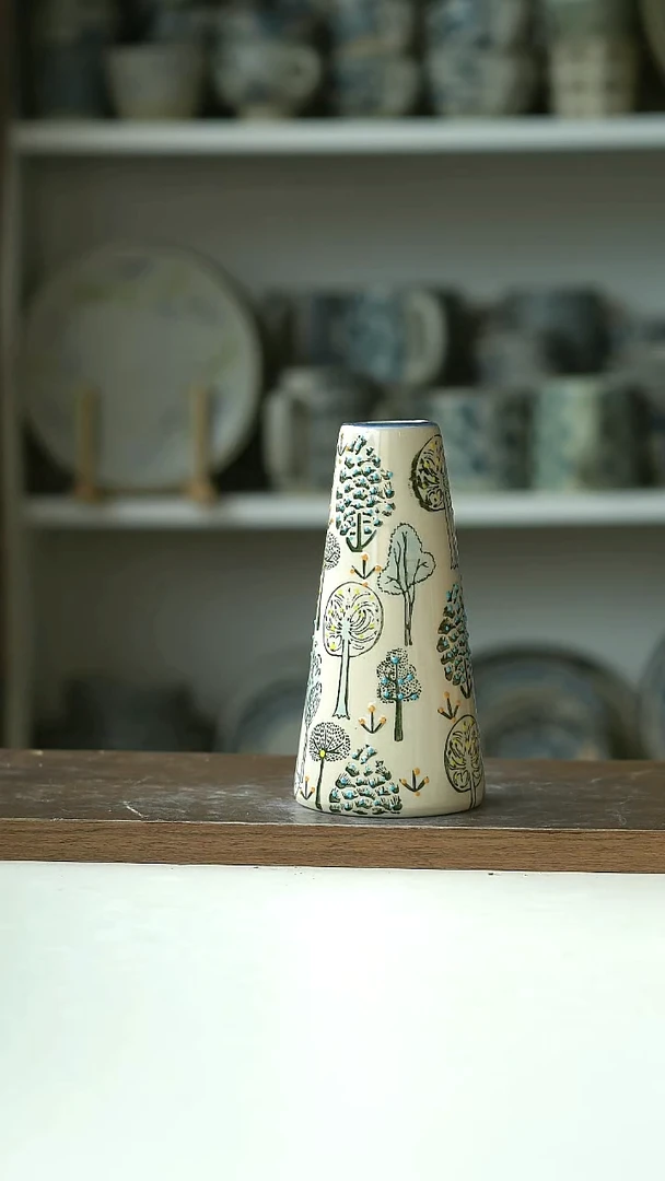 微瑕出日浮雕花朵花瓶14cm@4-2@