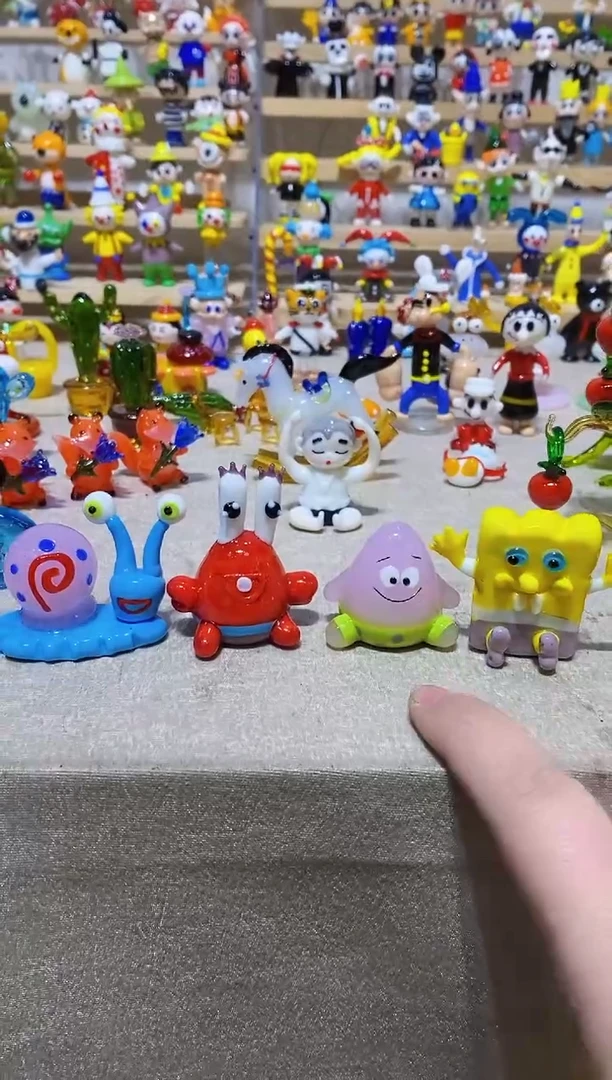 【闪购商品】琉璃手工艺品一套海绵宝宝