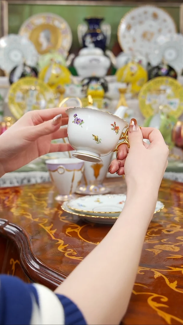 瓷婷婷中古瓷器如图所示79