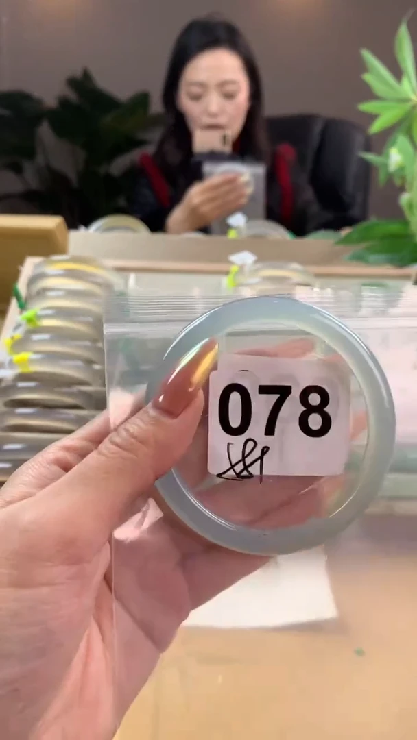 【闪购商品】玛瑙/玉髓手镯未镶嵌078