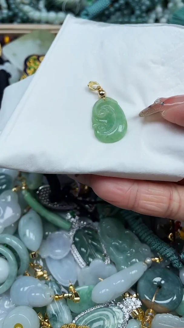 【闪购商品】翡翠颈饰未镶嵌闪购000多样性发其一