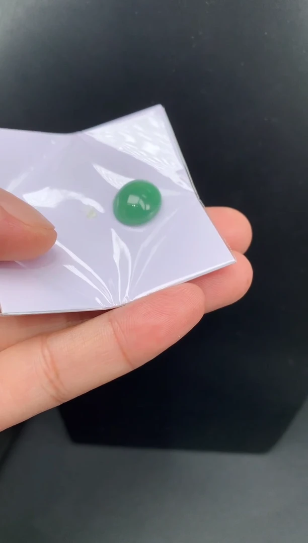 翡翠未镶嵌颈饰蛋面