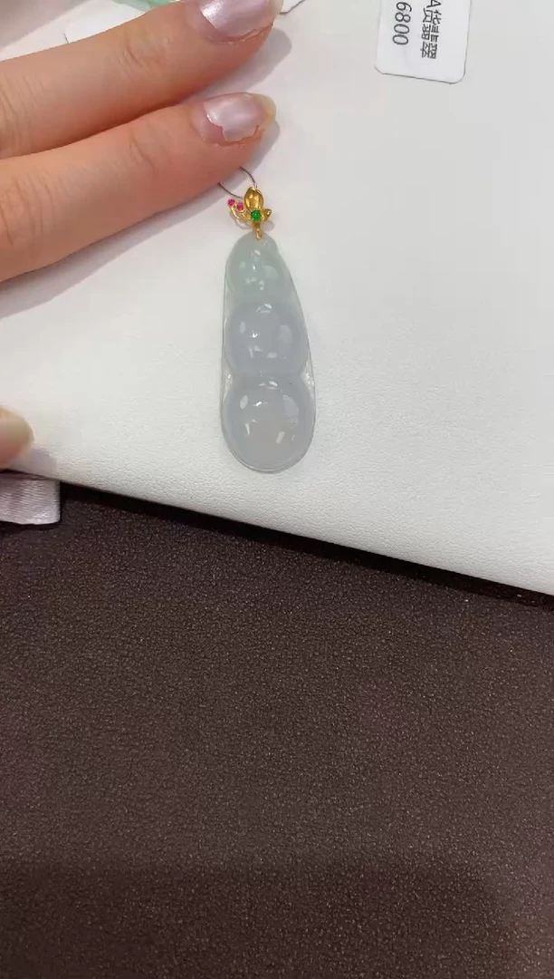 翡翠18K金镶嵌颈饰天然缅甸a货翡翠