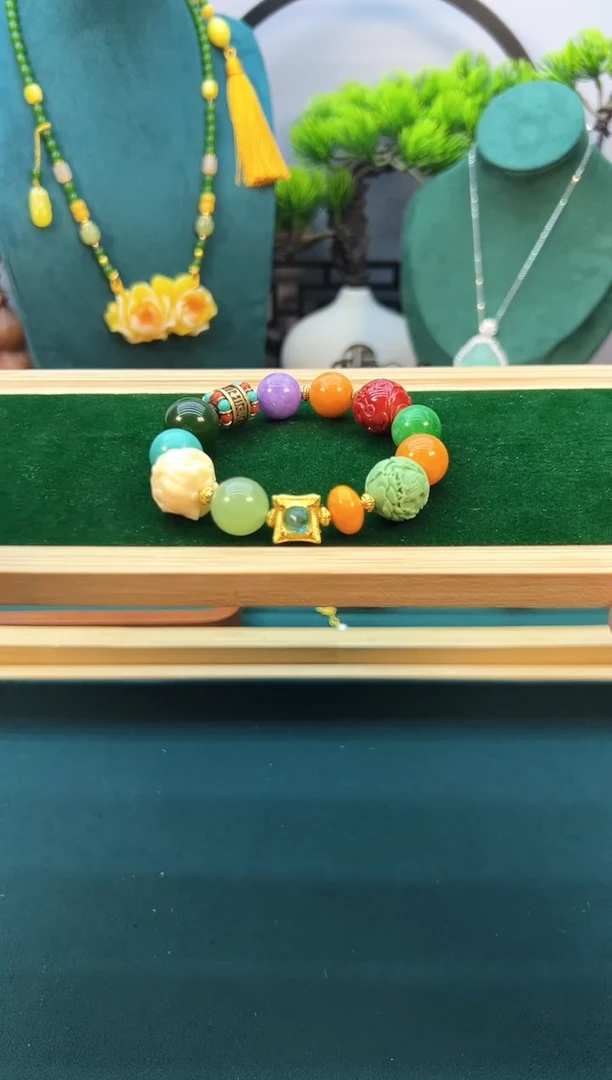 14K金镶嵌手链翡翠S29