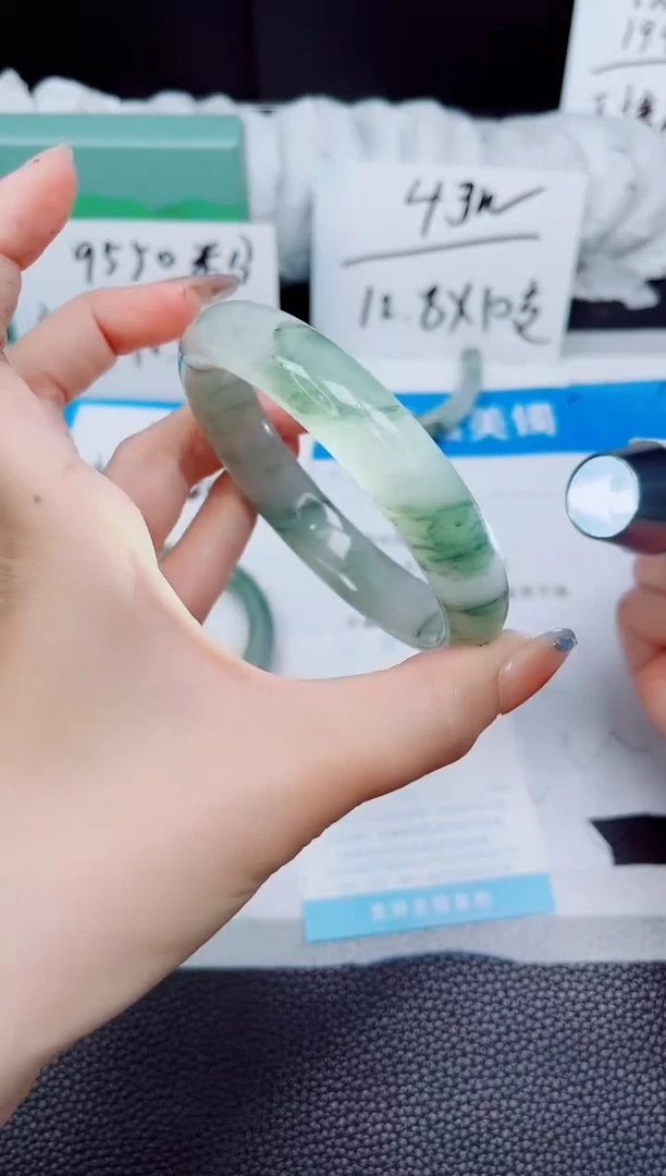 石英质玉手镯未镶嵌333-60