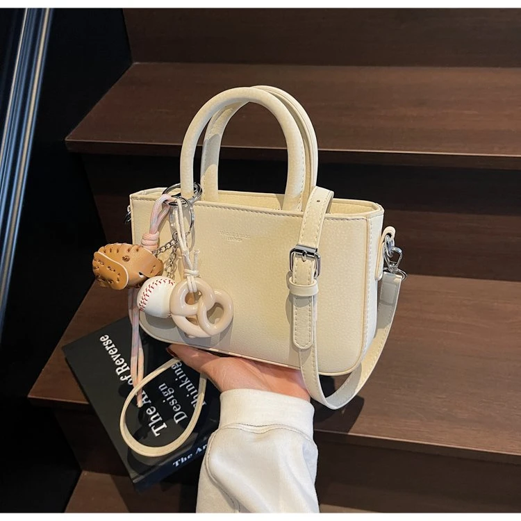 路夫人女包单肩斜挎包包F004