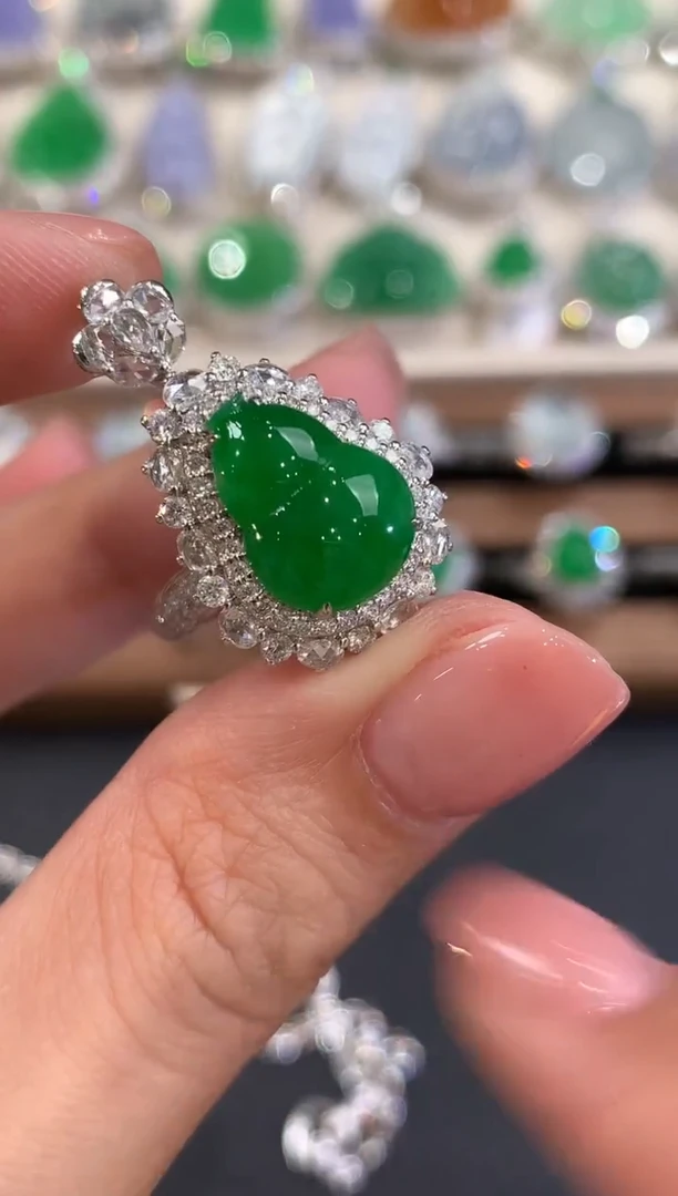 18K金镶嵌戒指翡翠q51