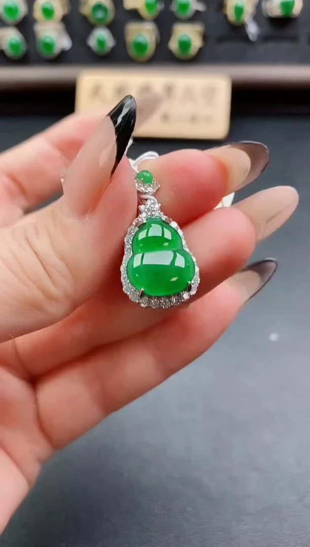 吊坠(赠链)银S925镶嵌翡翠1