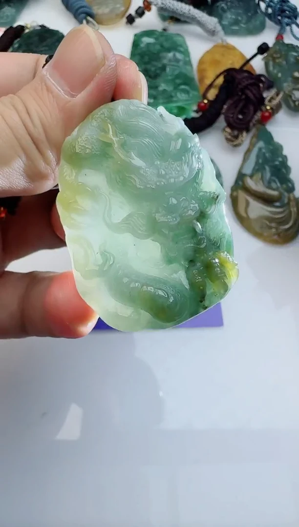 【闪购商品】翡翠颈饰未镶嵌1111111111