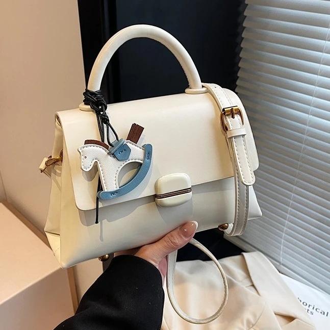 2025新款百搭小包包女时尚斜挎包韩版ins今年流行爆款小方包69772