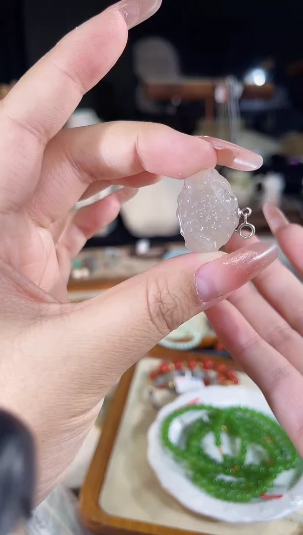 和田玉银S925镶嵌吊坠(不含链)多样性发货其一