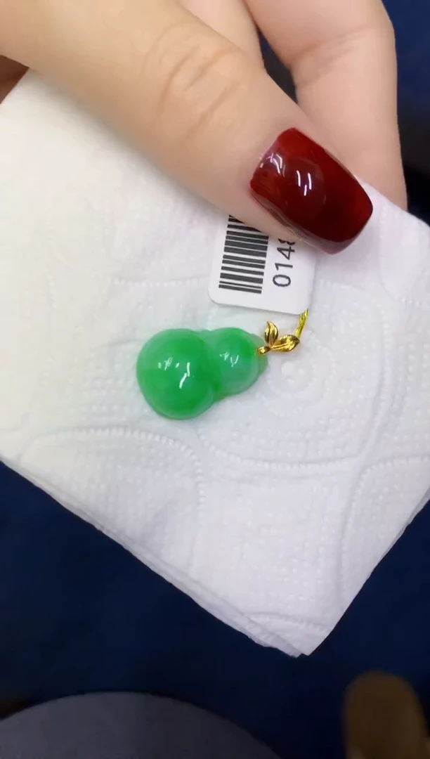 颈饰18K金镶嵌翡翠缅甸天然翡翠A货