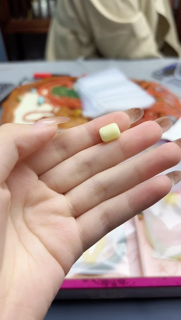 裸石蜜蜡未镶嵌蜜蜡桶珠配饰8*10mmGW