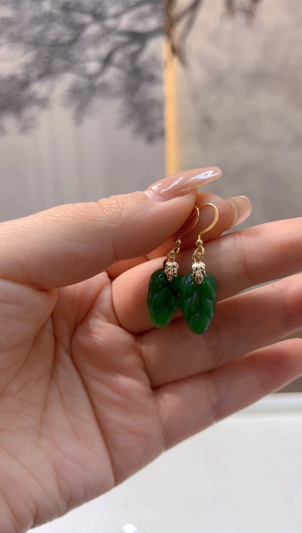 14K金镶嵌和田玉耳饰E962