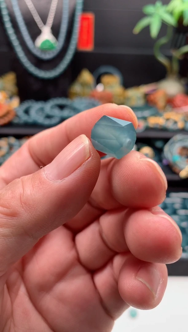 【闪购商品】翡翠颈饰未镶嵌1051975035