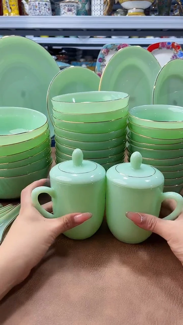 玉瓷盖杯2只餐具