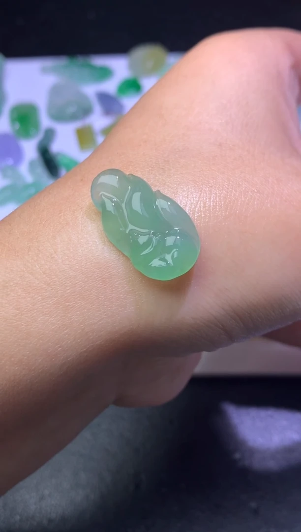 未镶嵌定制翡翠毛货