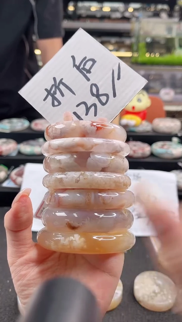 未镶嵌手镯石英质玉尘*丷圈口（赠品镯心）