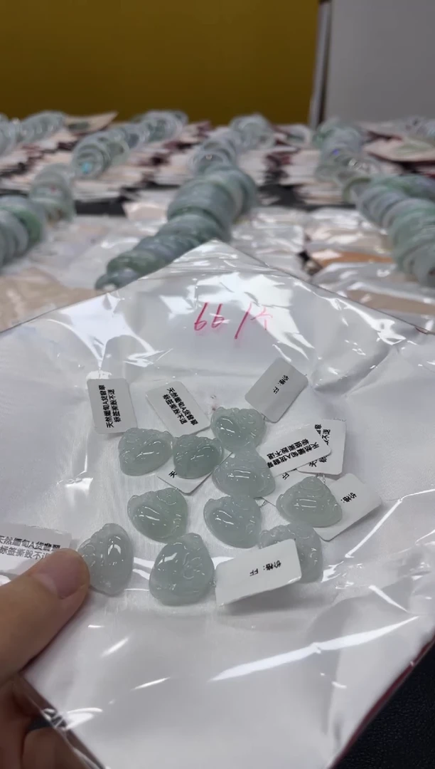 翡翠未镶嵌吊坠(不含链)翡翠吊坠随机多样性发1