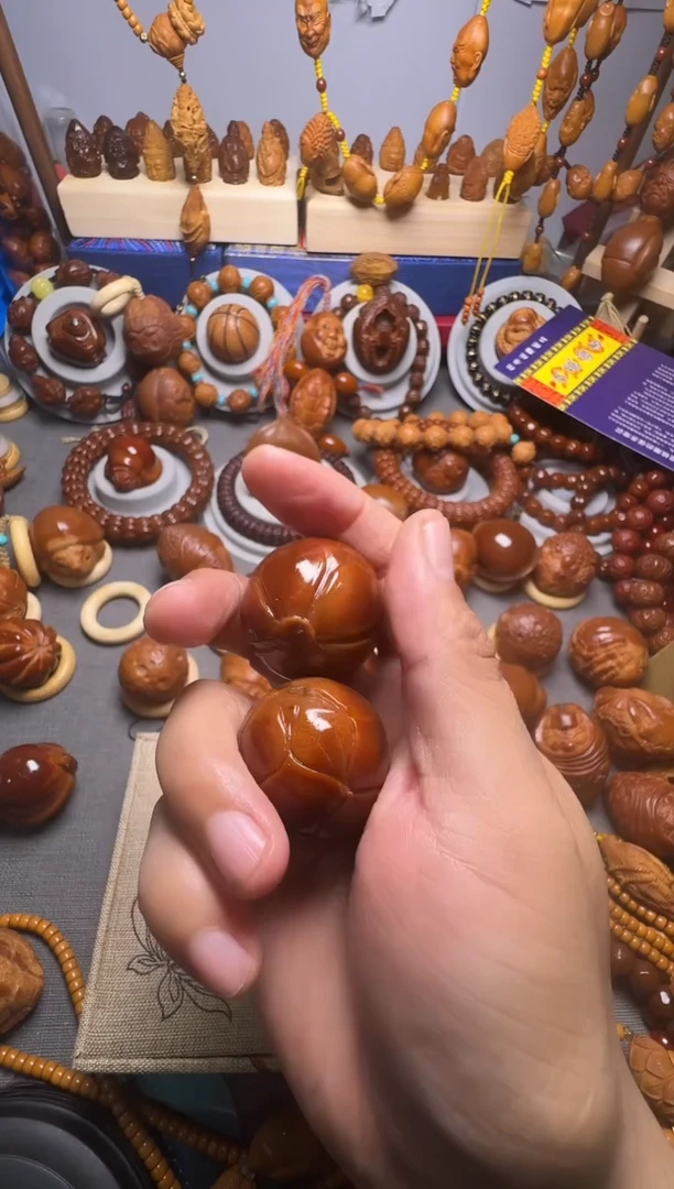 手串橄榄核乐*一对玉化的额