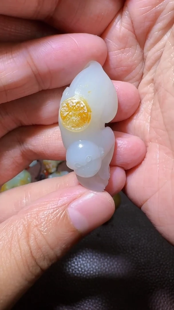 未镶嵌和田玉挂件和田玉