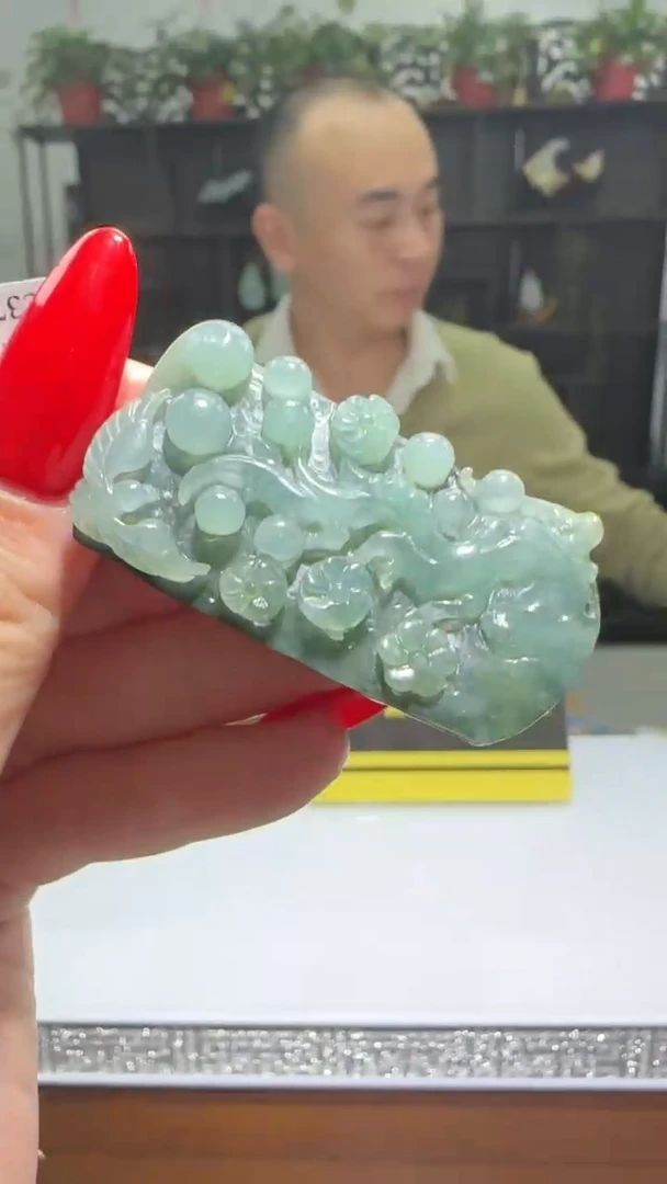 【闪购商品】翡翠颈饰未镶嵌天然翡翠A货吊坠