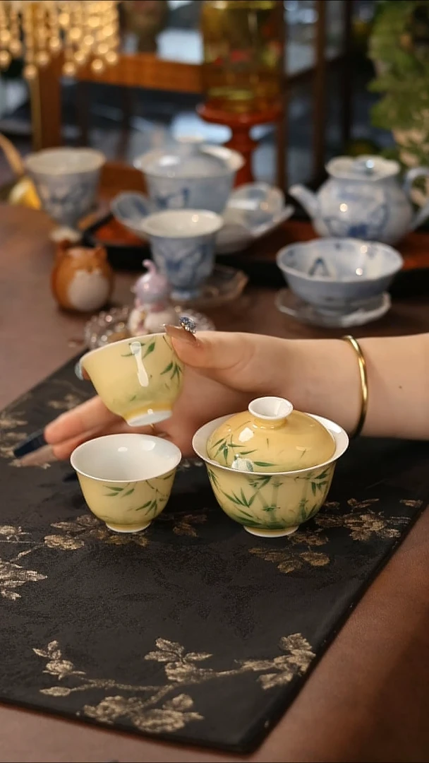 盖碗+茶杯*2  哈哈哈哈哈
