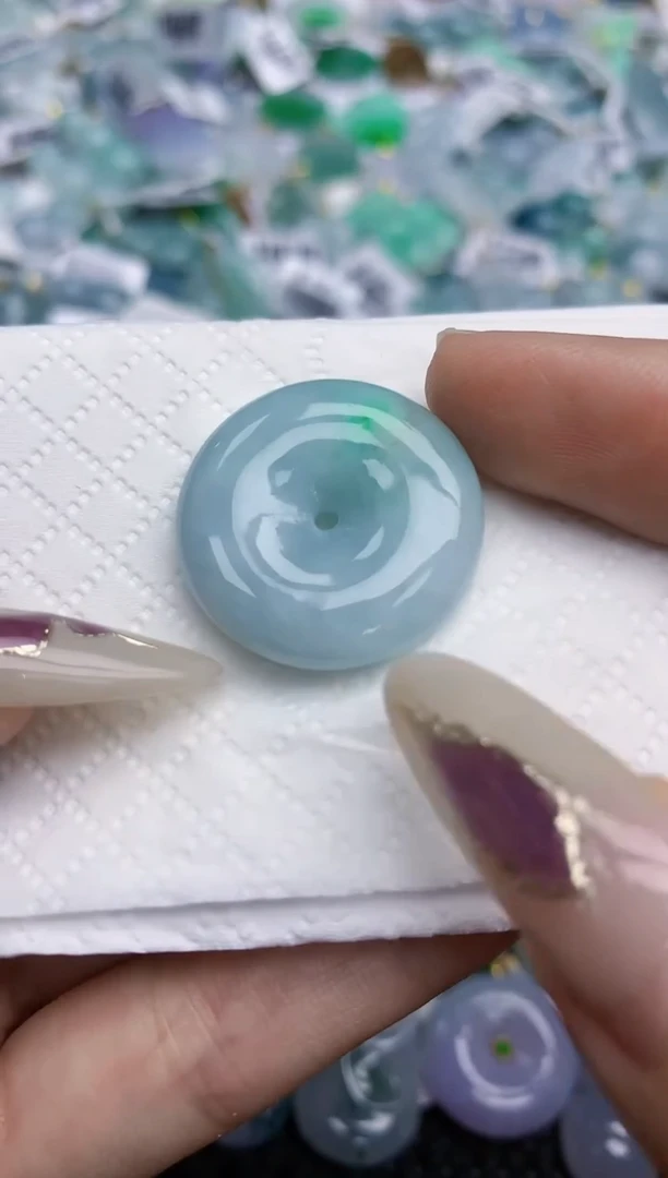 翡翠挂件未镶嵌   天然翡翠A货