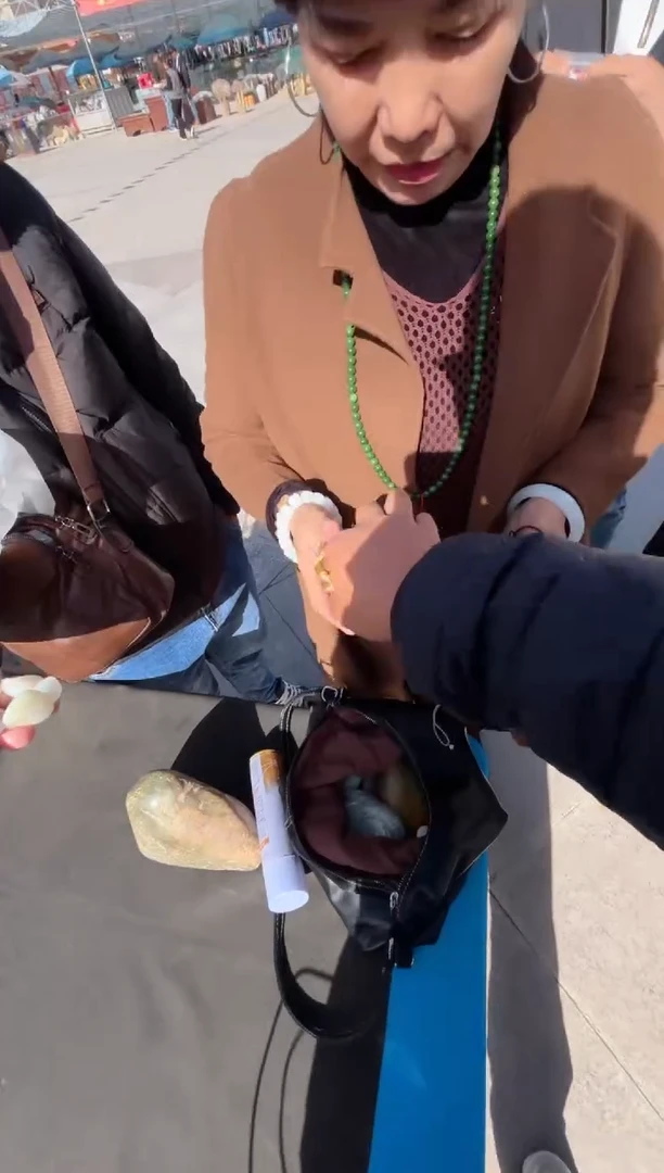 未镶嵌和田玉挂件和田玉