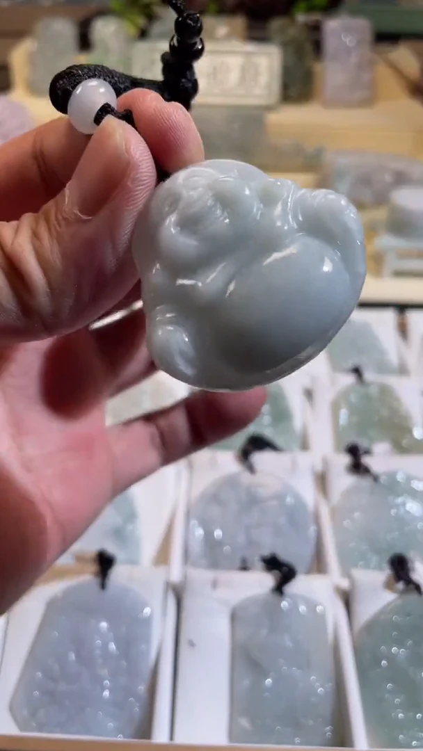 翡翠未镶嵌颈饰7/29/200