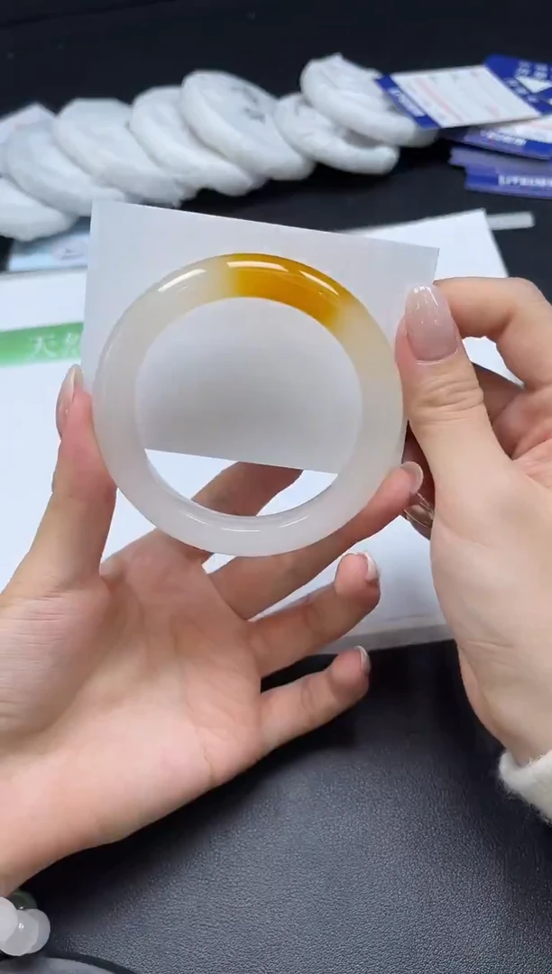 未镶嵌手镯石英质玉0150-56