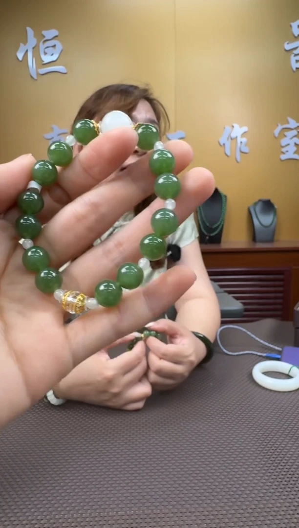 和田玉未镶嵌颈饰手串9-10