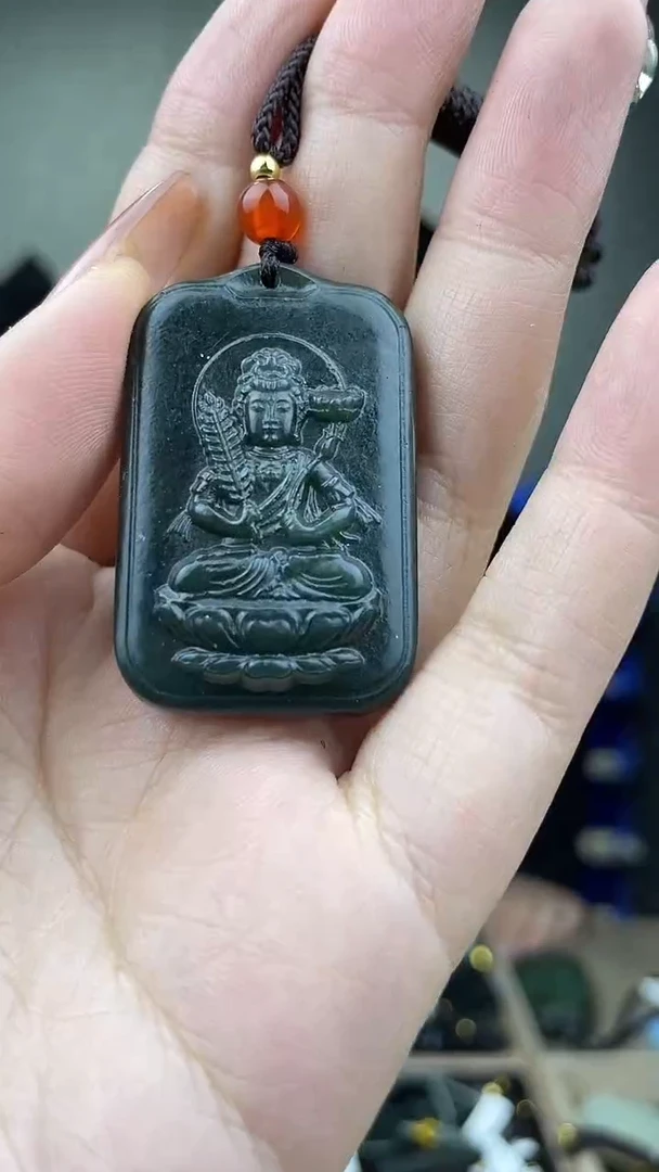 颈饰未镶嵌和田玉1